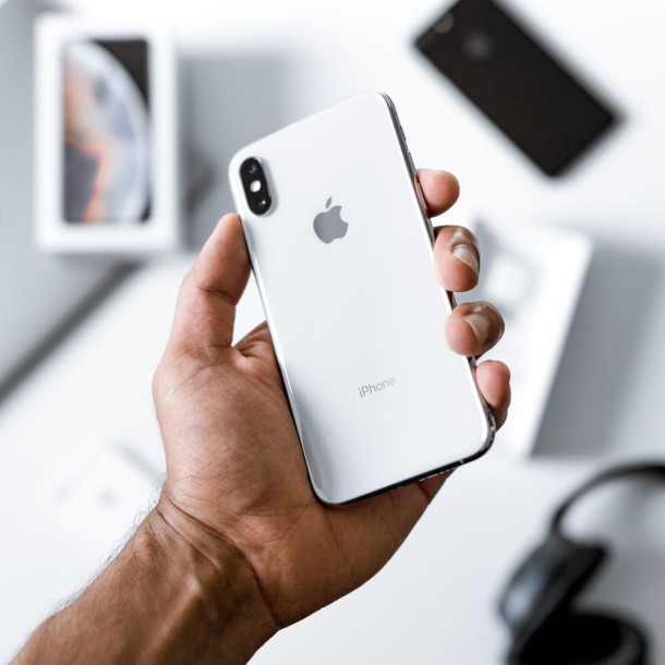 Смартфон Apple A (демо) изобрежение 1
