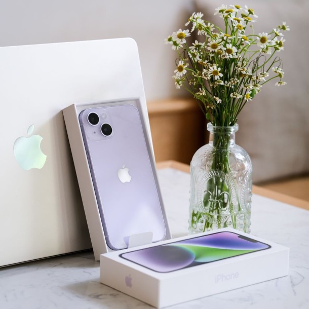 Смартфон Apple B (демо) изобрежение 1