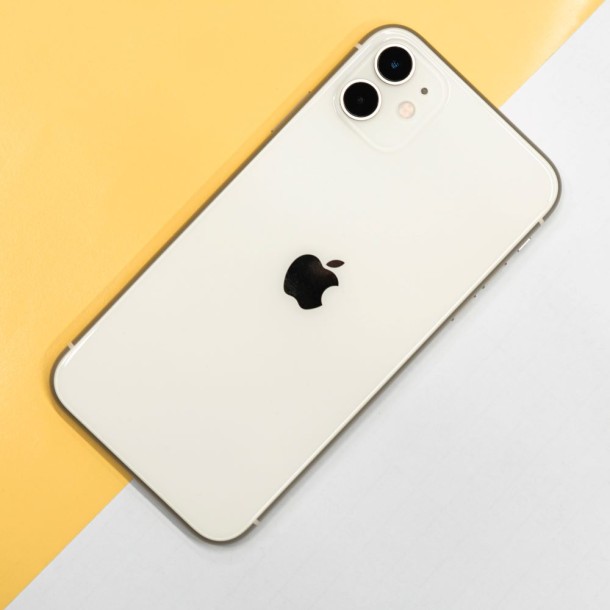 Смартфон Apple C (демо) изобрежение 1