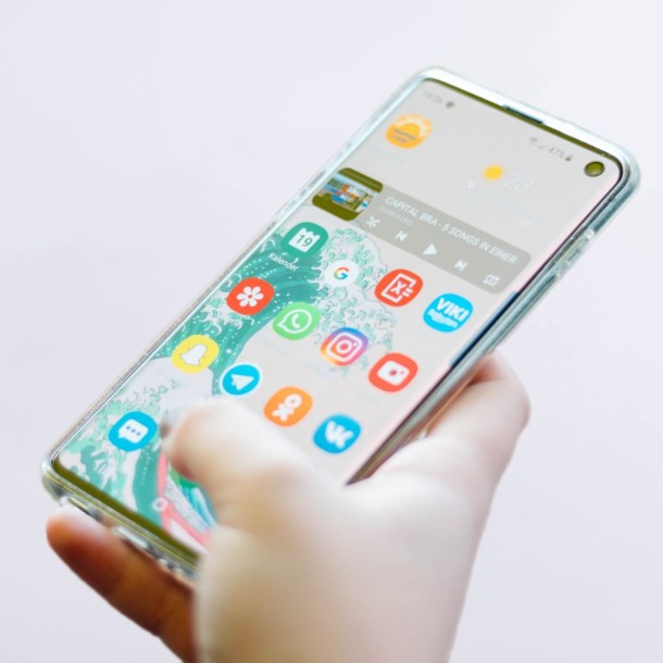 Смартфон Samsung J (демо) изобрежение 1